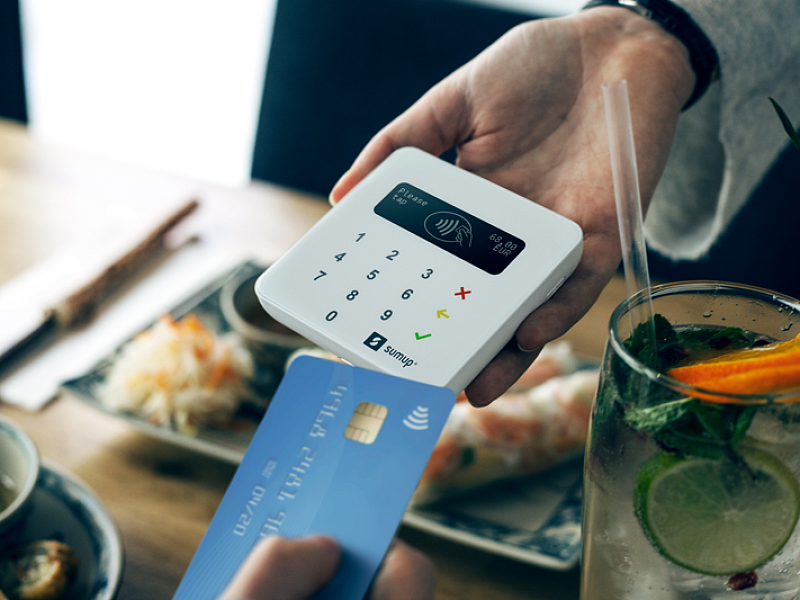 Le transazioni cashless secondo SumUp sono in crescita del +26% sotto Natale