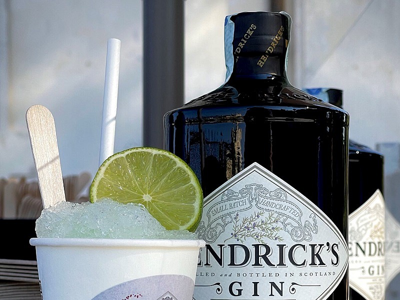 Hendrick's Gin gira l'Italia e dà nuova vita alla classica grattachecca