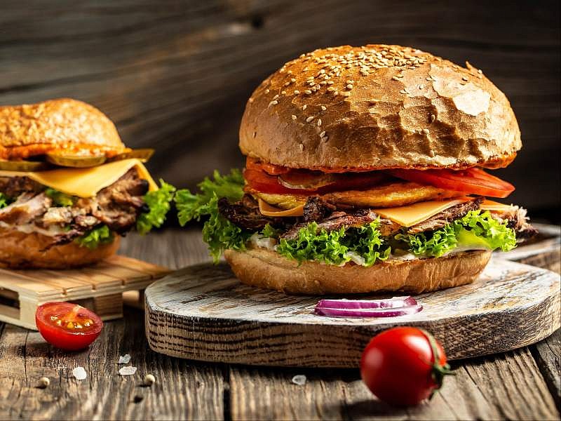 A livello globale, nel 2022, Glovo ha consegnato 70 milioni di hamburger