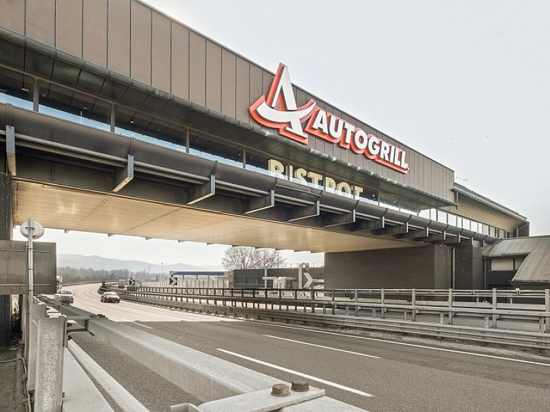 Autogrill firma l'accordo con Dufry, nasce un polo travel retail da 12 miliardi di euro