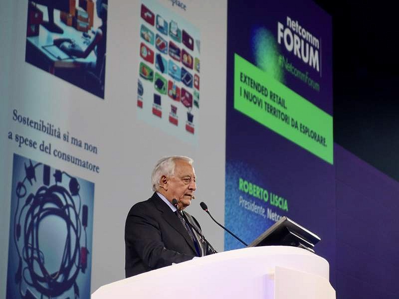 Abitudini di consumo digitali, Netcomm: 33 milioni acquistano online Roberto Liscia, presidente di Netcomm durante un momento del Forum sul commercio digitale