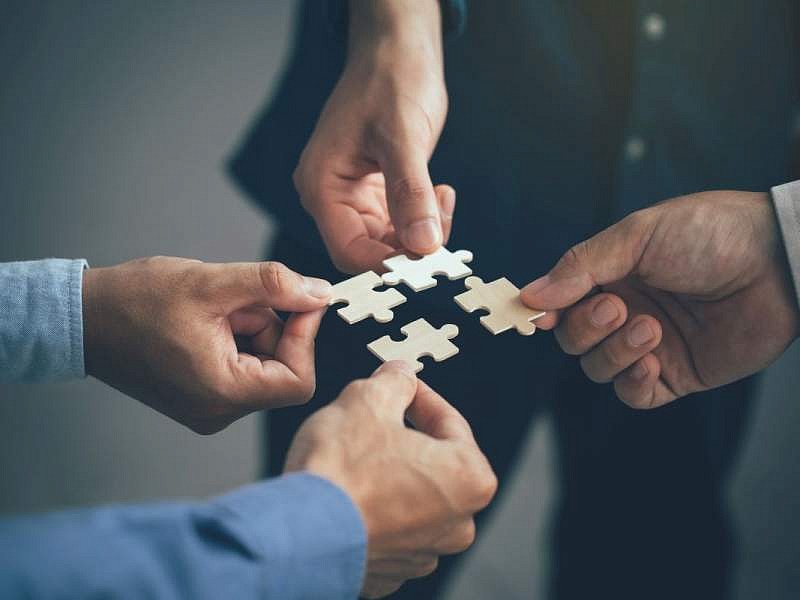 PwC, mercato M&A italiano in calo ma food retail sempre dinamico Nonostante un calo del 14% di operazioni completate nel 2023, secondo PwC il food&beverage e il food retail rimangono i settori più appetibili per le operazioni M&A