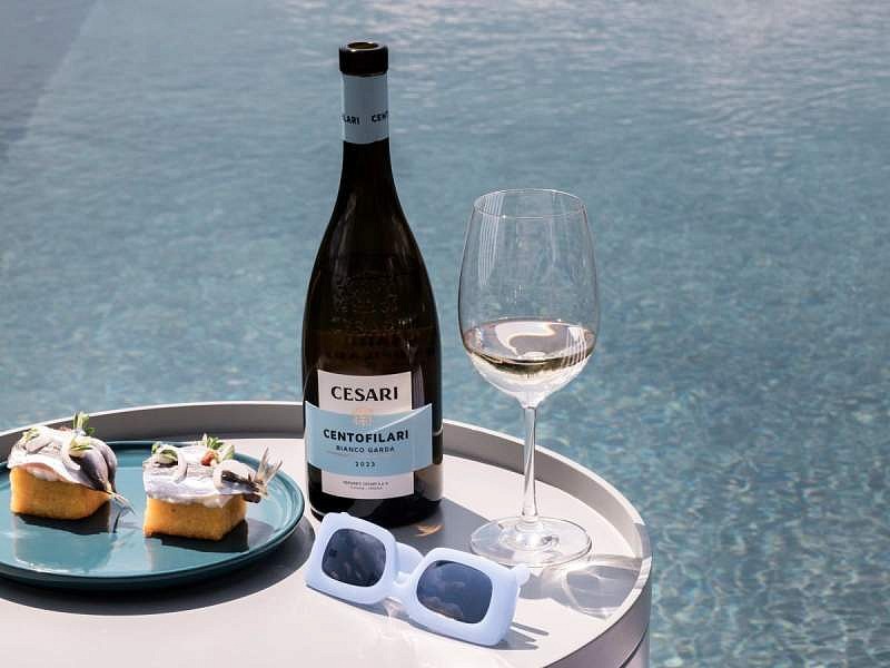 Centofilari in bianco per Cesari: Pinot Grigio Doc e Bianco Garda Doc Cesari Centofilari Bianco Garda Doc 2023, la novità in bianco della cantina della Valpolicella